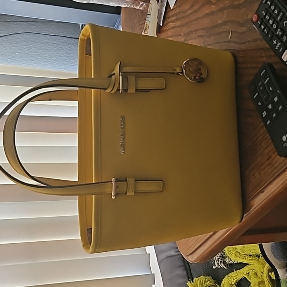 Michael Kors Jet Set Travel